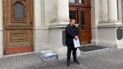 Директор департаменту освіти Львова вийшов на одиночний пікет