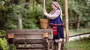 Наталя Громико "Як місяць у криниці купався"