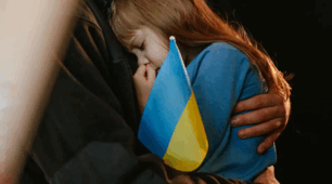 Презентація "Про особливості психолого-педагогічного супроводу та комунікації  зі здобувачами освіти, які втратили батьків (рідних) внаслідок збройної агресії проти України"