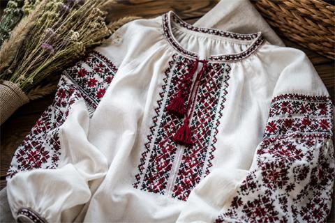 Як обрати якісну вишиванку: тканина, вишивка, крій та орнамент