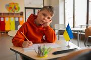 Кількість учнів за кордоном в українських школах скоротилася на 48%