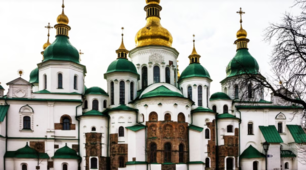 Відеоурок «Софія Київська: стіни Русі» присвячений одній із найвизначніших пам’яток історії та культури України — Софійському собору в Києві.