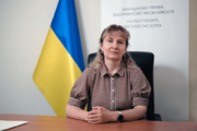 Чи може керівництво вимагати від учителя прибувати на роботу попри повітряну тривогу?