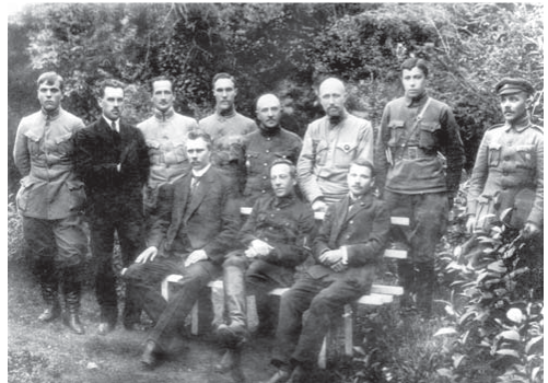 1100qloo-05f4-501x350.png