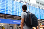 З яких областей випускники шкіл найчастіше їдуть за кордон?